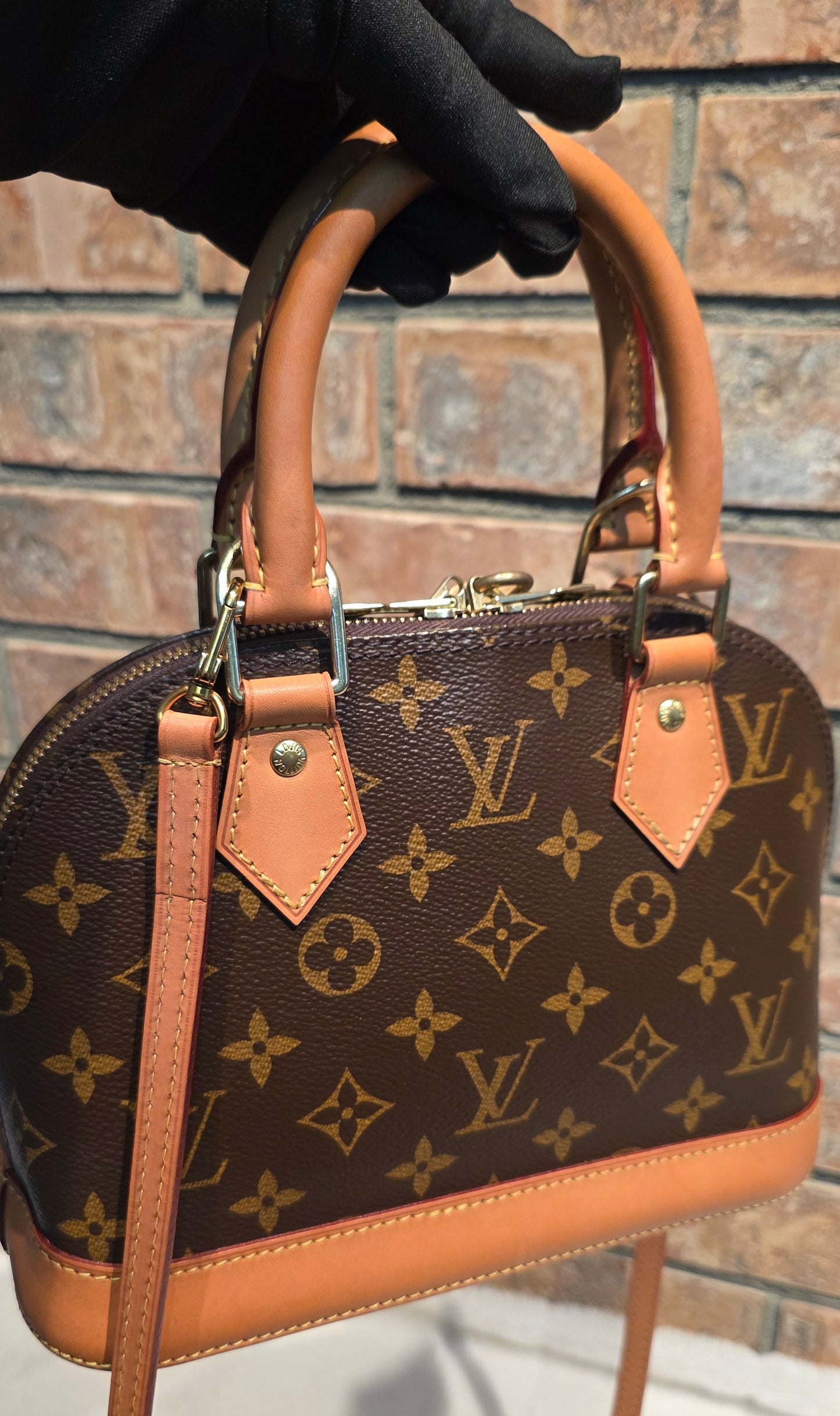 Authentic Louis Vuitton Alma BB Monogram