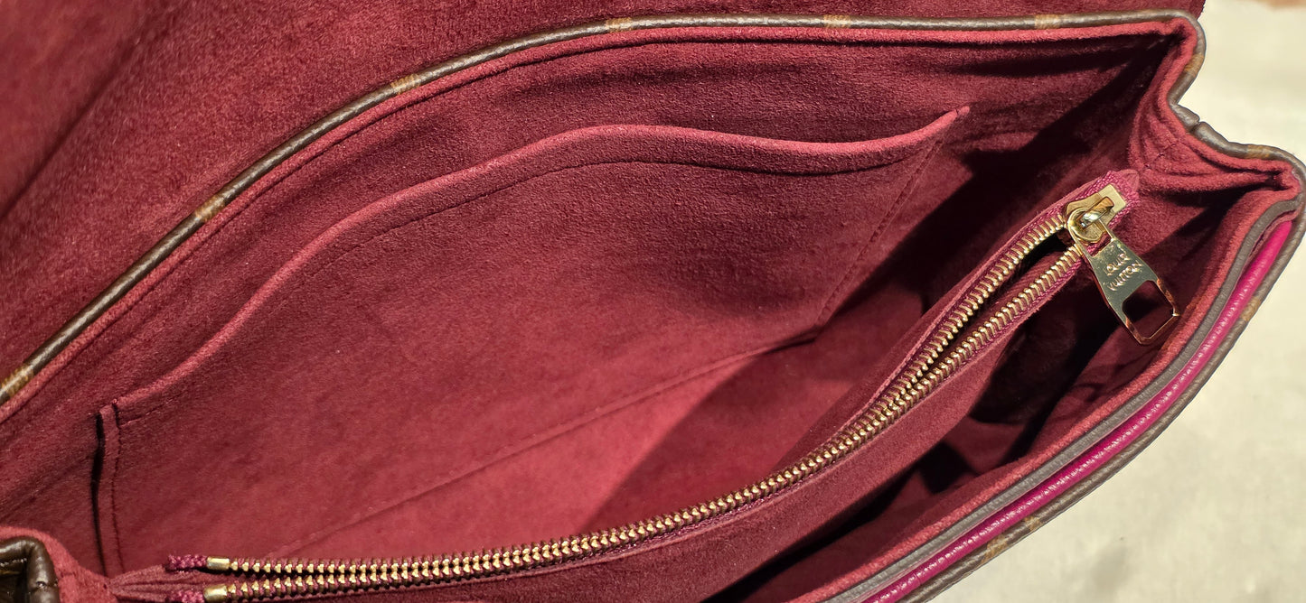 Authentic Louis Vuitton Pallas Chain in Aurore