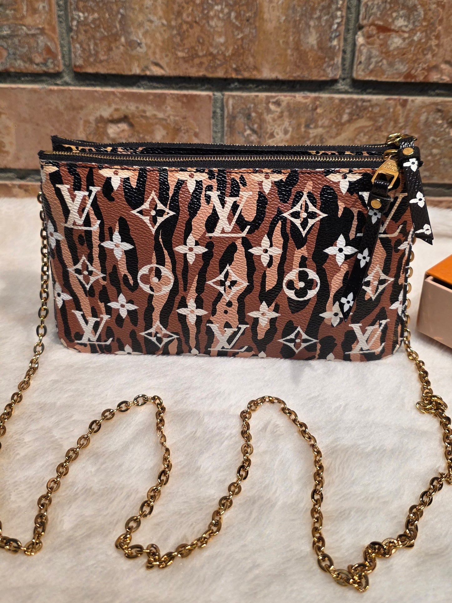 Authentic Louis Vuitton Double Zip Pochette Limited Jungle Edition