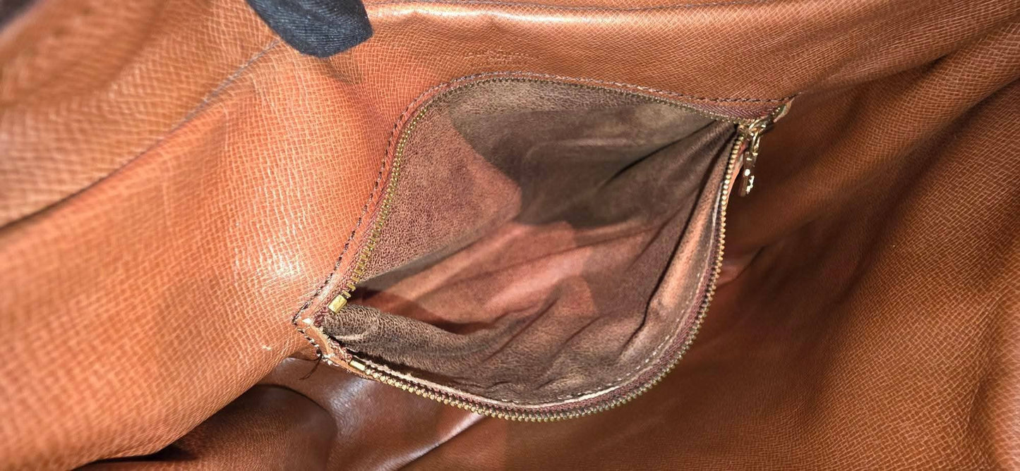 Authentic Louis Vuitton Boulogne 30