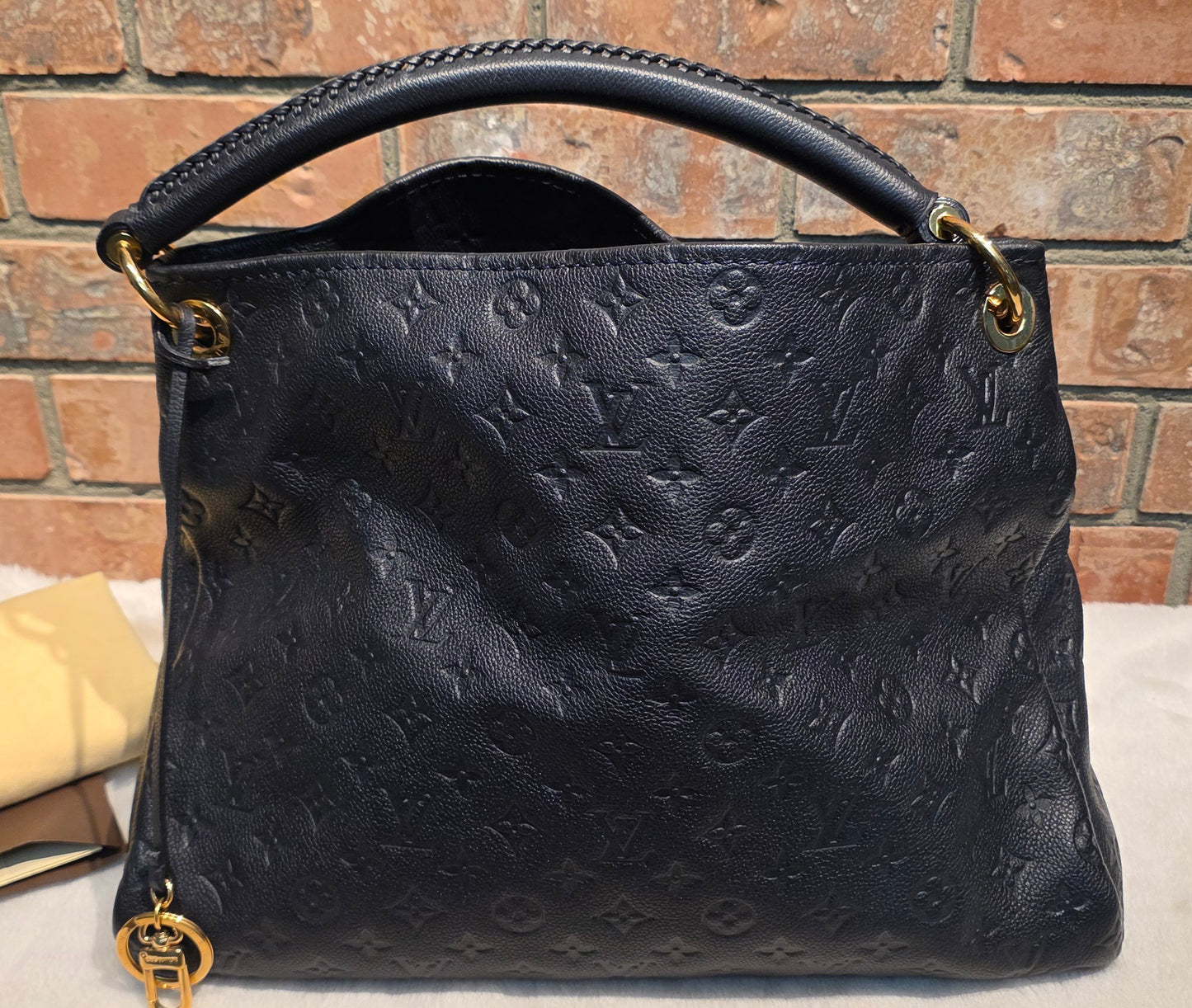 Authentic Louis Vuitton Artsy MM Empreinte Infini