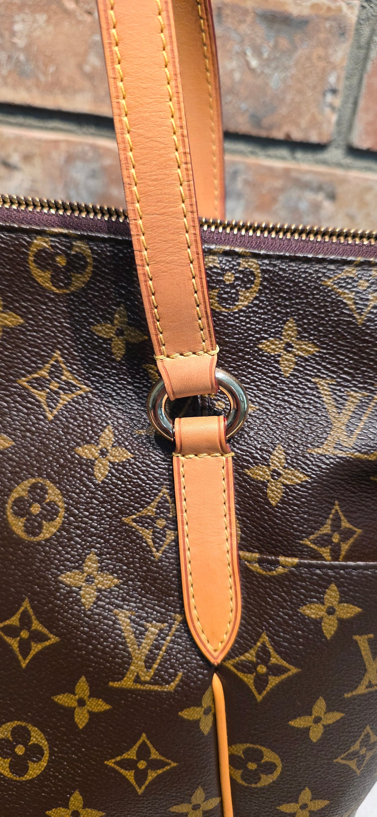 Authentic Louis Vuitton Totally MM Monogram
