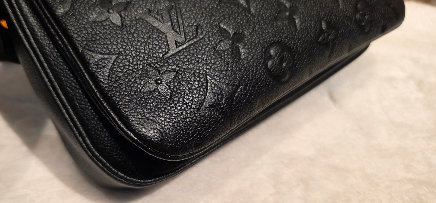 Authentic Louis Vuitton Pochette Metis Empreinte Noir