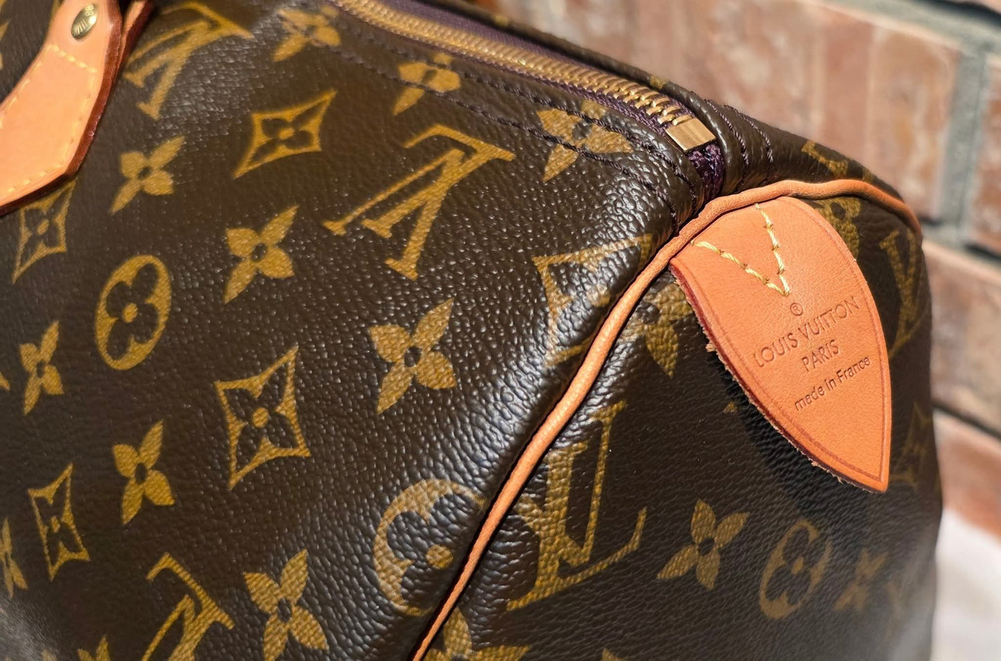 Authentic Louis Vuitton Speedy 40 Monogram