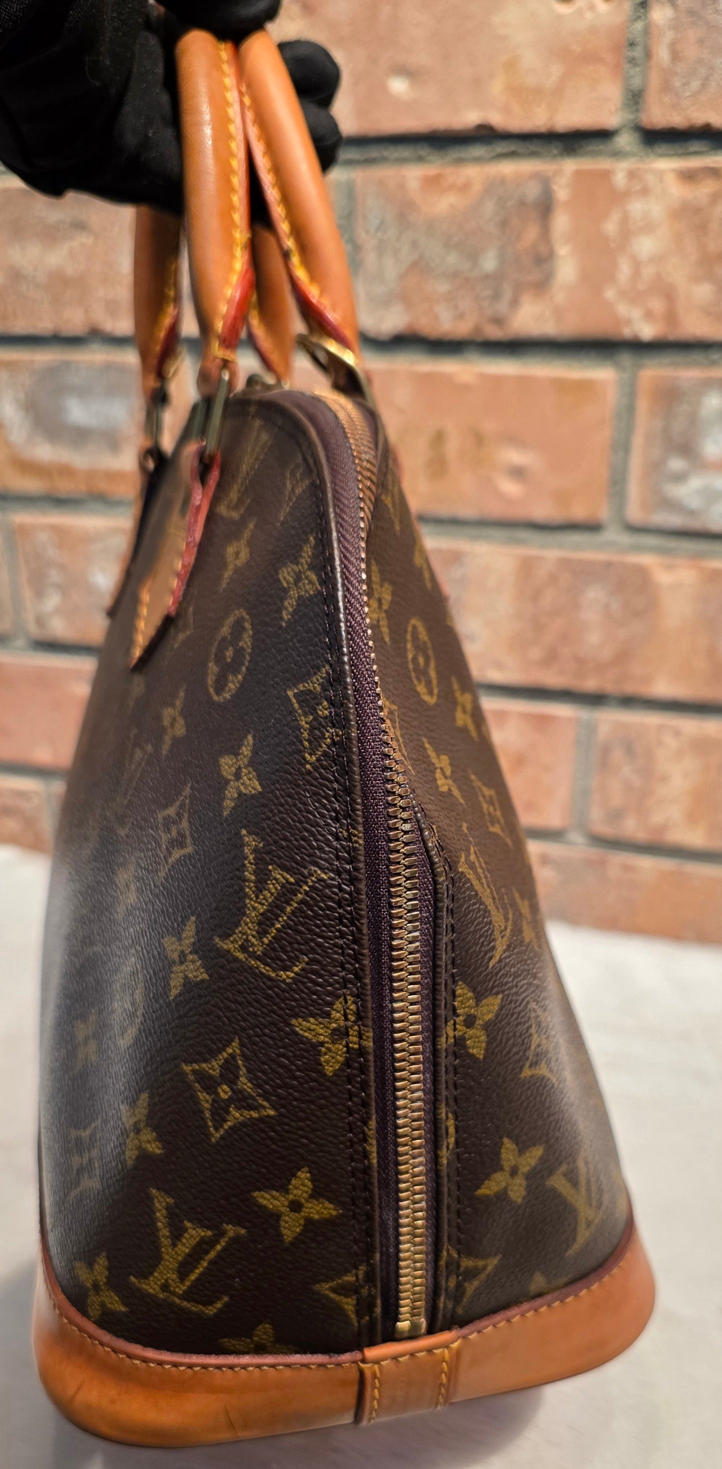 Authentic Louis Vuitton Alma PM Monogram
