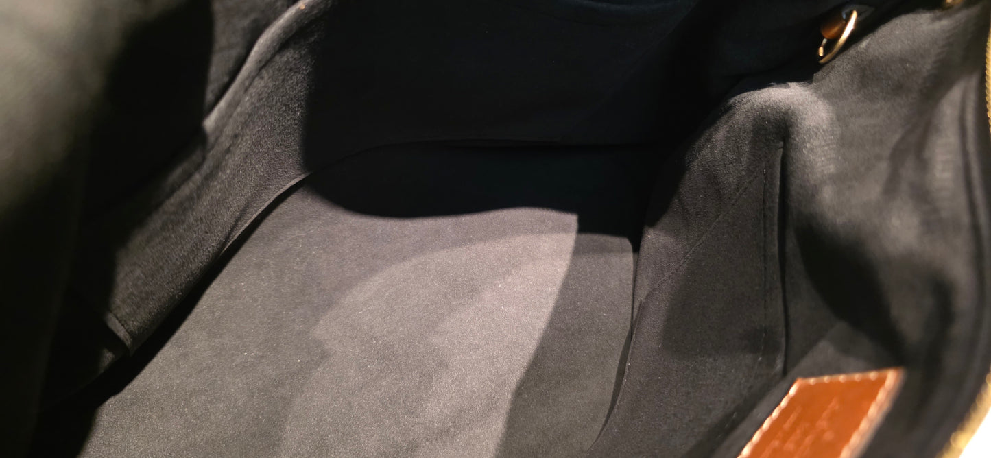 Authentic Louis Vuitton Pallas MM Noir