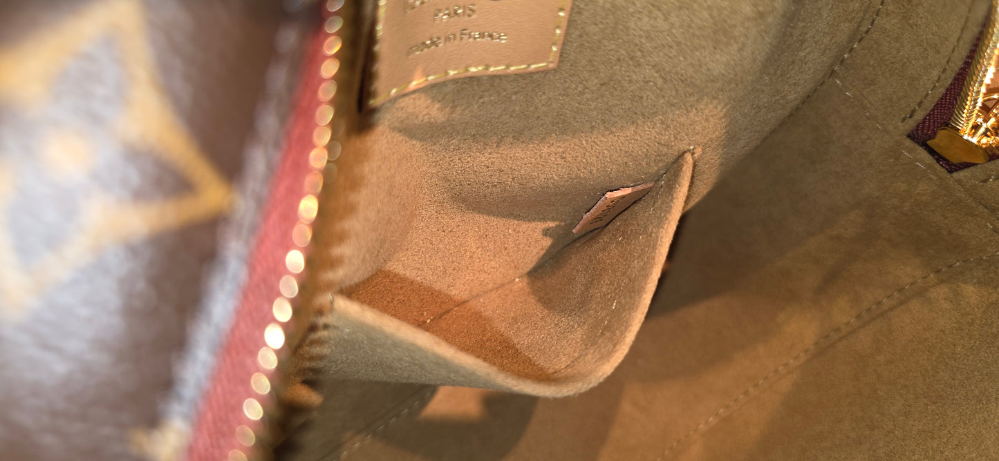 Authentic Louis Vuitton Boite Chapeau MM