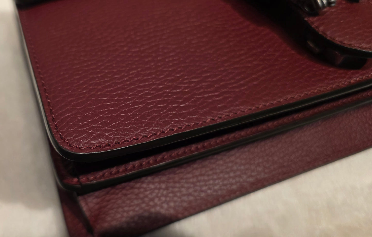 Authentic Gucci Dionysus Shoulder Bag in Burgundy