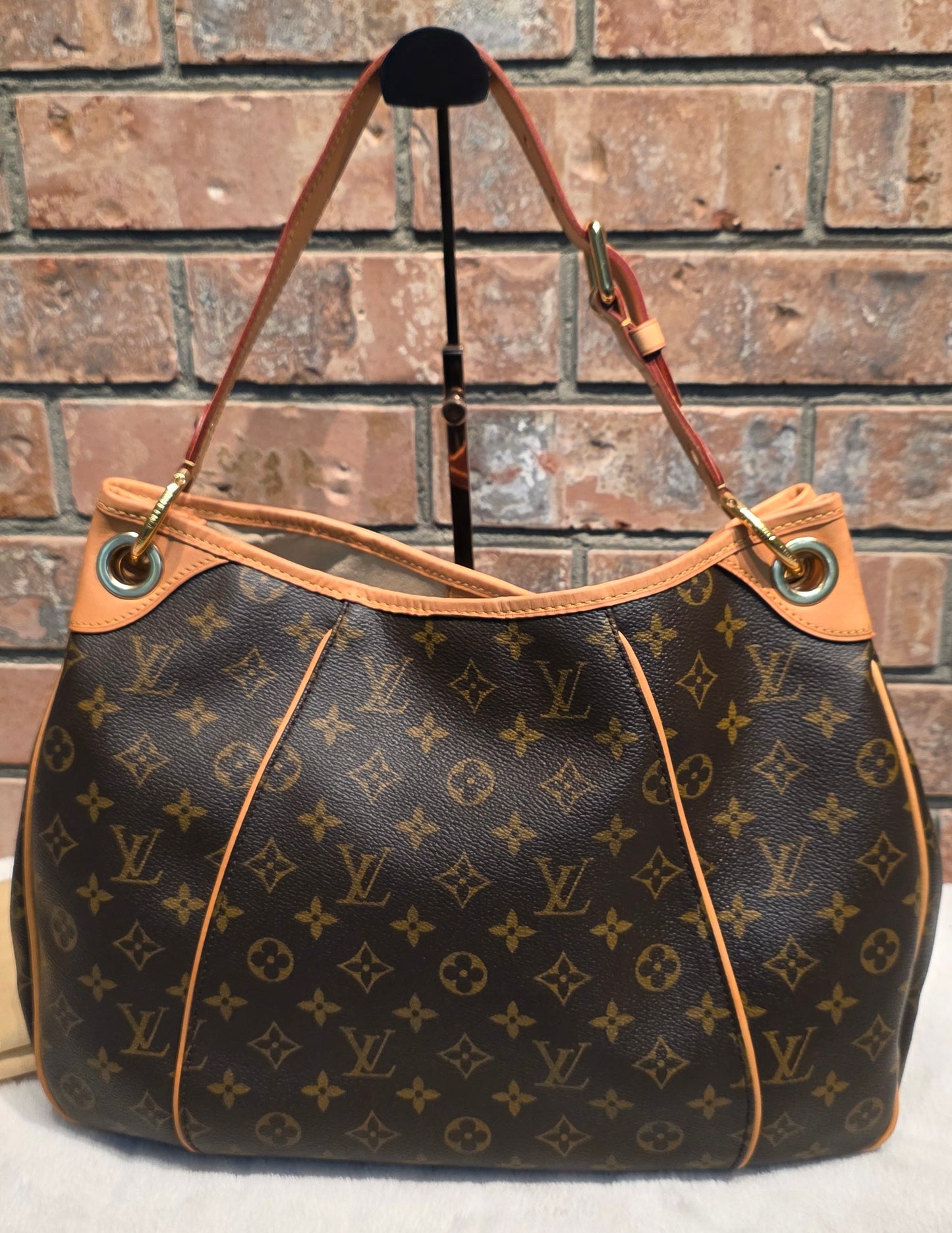 Authentic Louis Vuitton Galliera PM Monogram