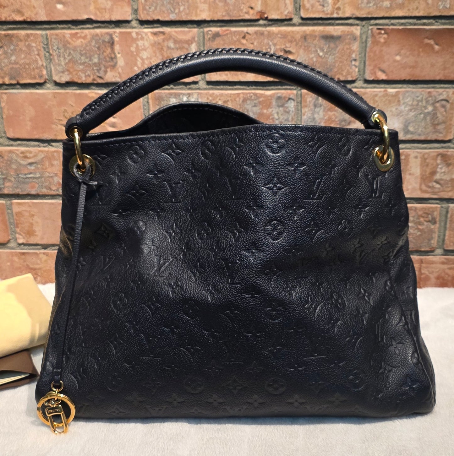 Authentic Louis Vuitton Artsy MM Empreinte Infini