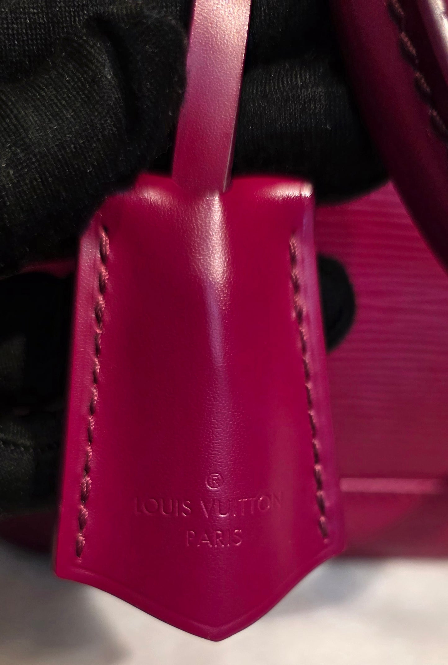Authentic Louis Vuitton Alma BB Epi Leather in Fuchsia