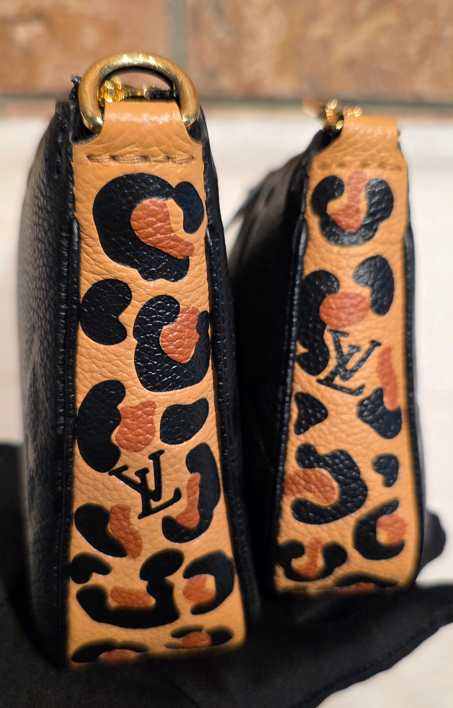 Authentic Louis Vuitton Multipochette Accessoires Wild At Heart