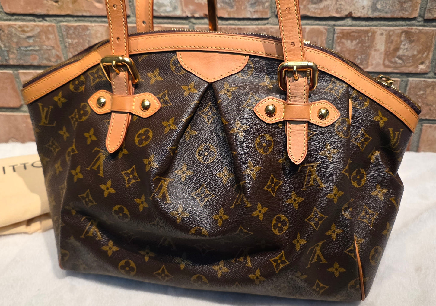 Authentic Louis Vuitton Tivoli GM