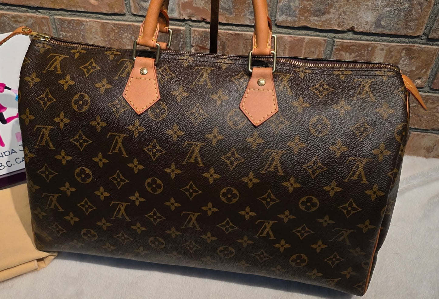 Authentic Louis Vuitton Speedy 40 Monogram