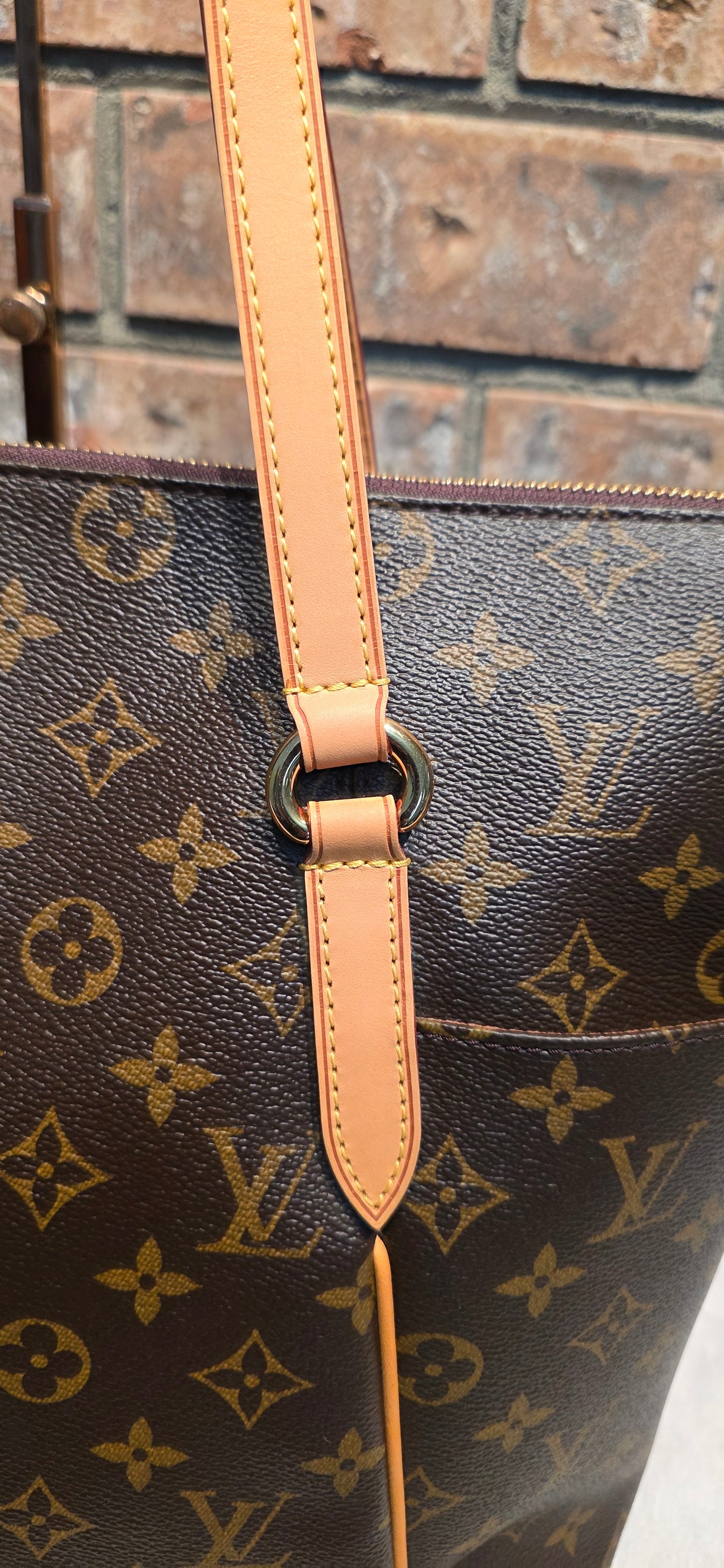 Authentic Louis Vuitton Totally MM Monogram