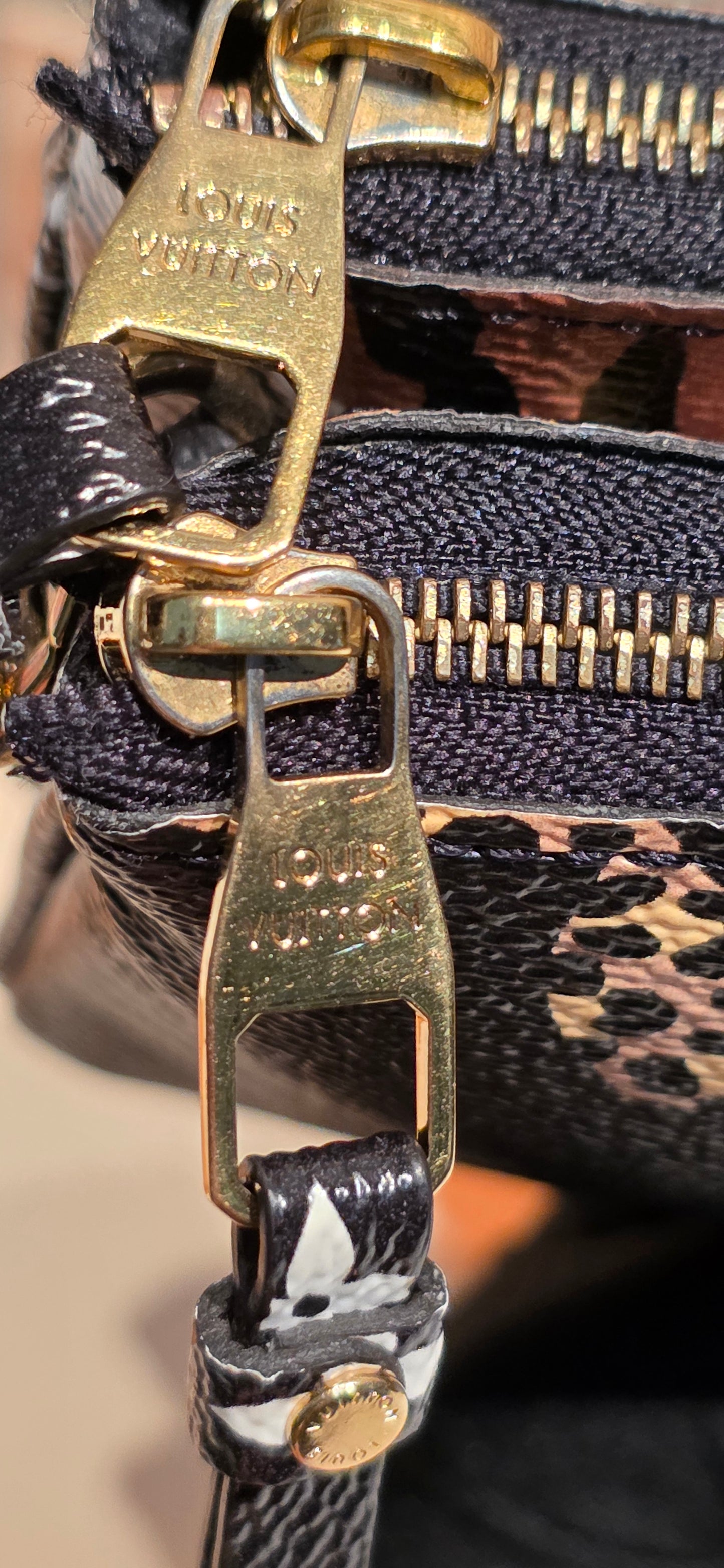 Authentic Louis Vuitton Double Zip Pochette Limited Jungle Edition