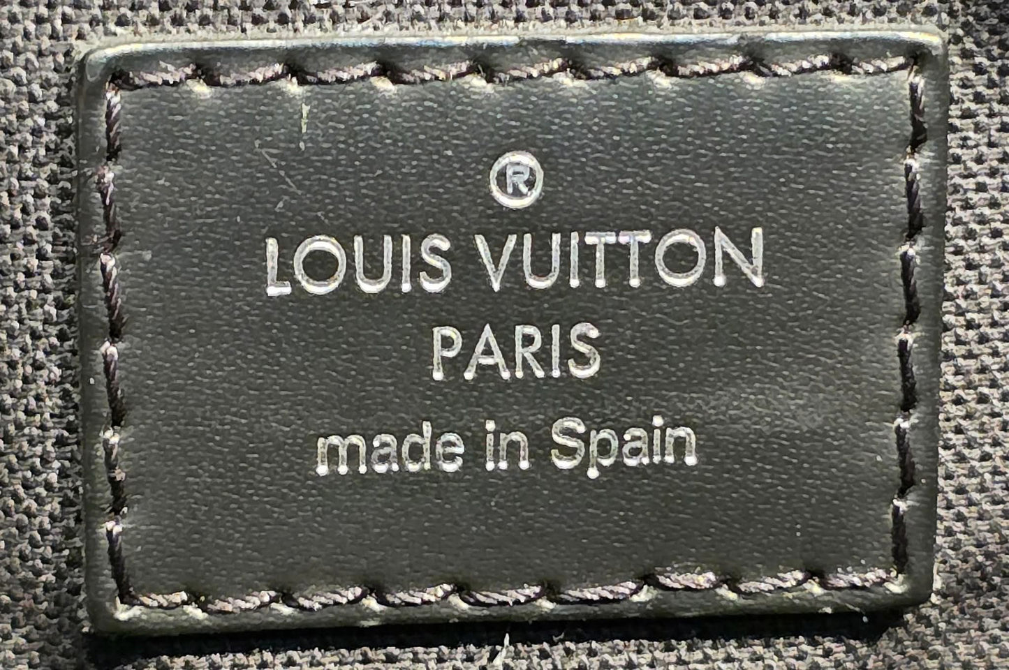 Authentic Louis Vuitton District MM