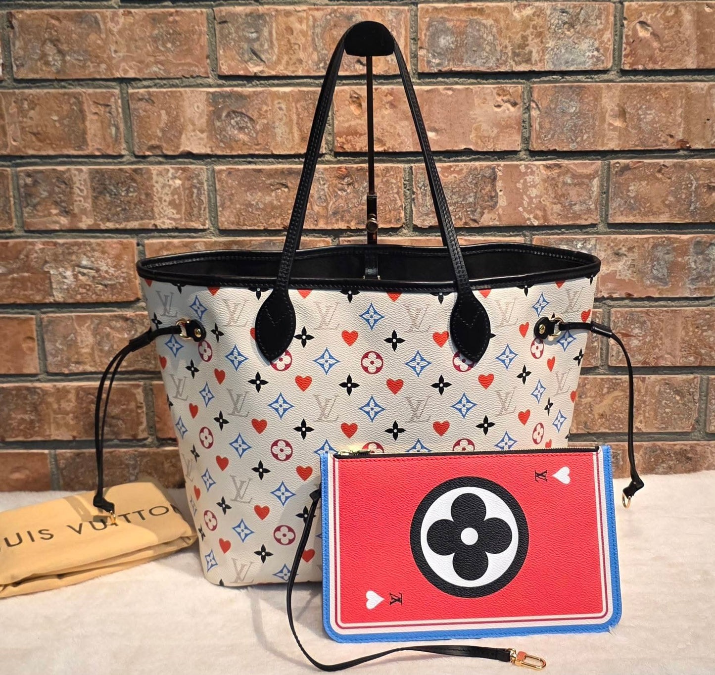 Authentic Louis Vuitton Neverfull MM with Pouch Game On Collection