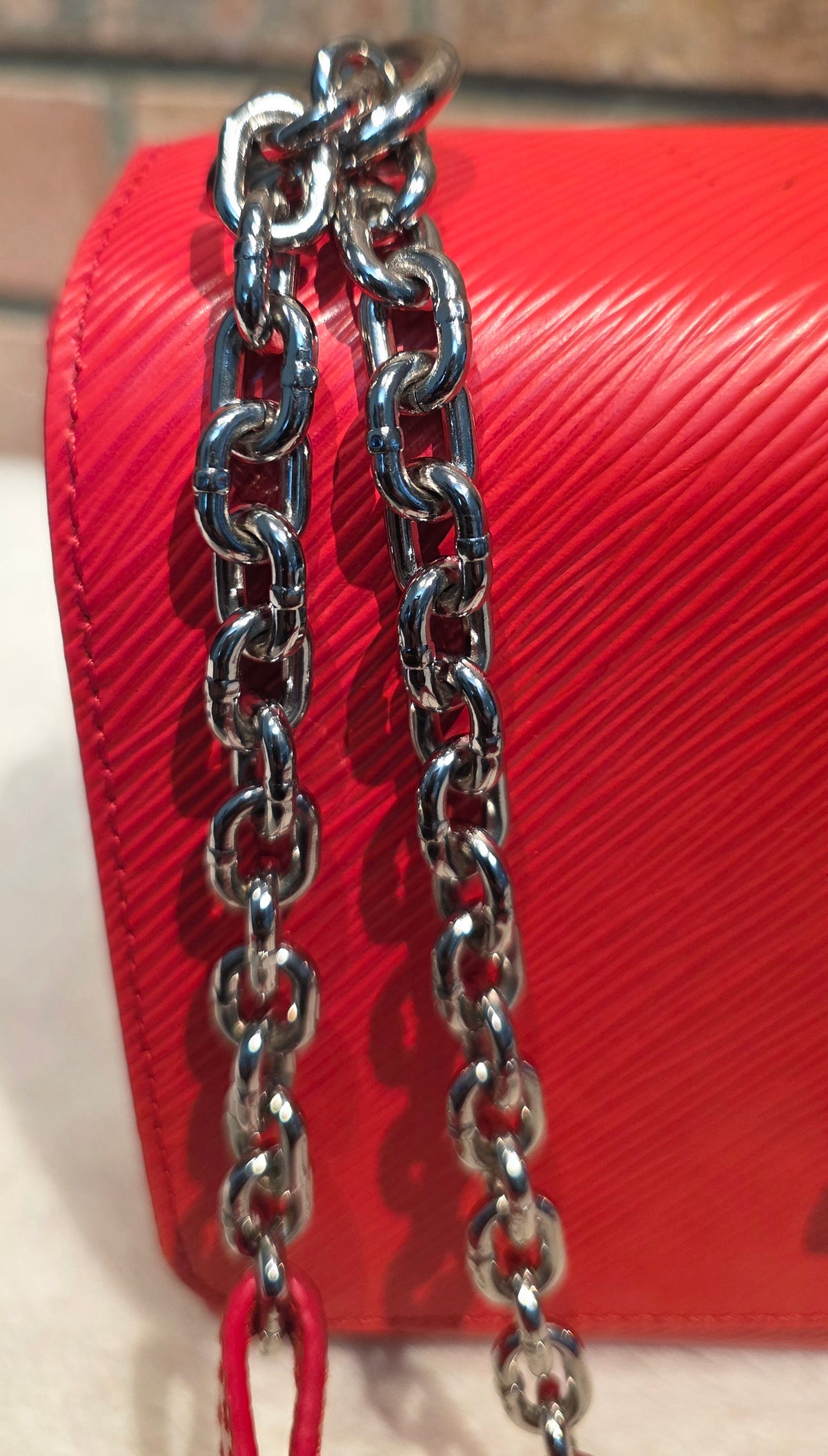 Authentic Louis Vuitton Twist MM Epi Leather in Red