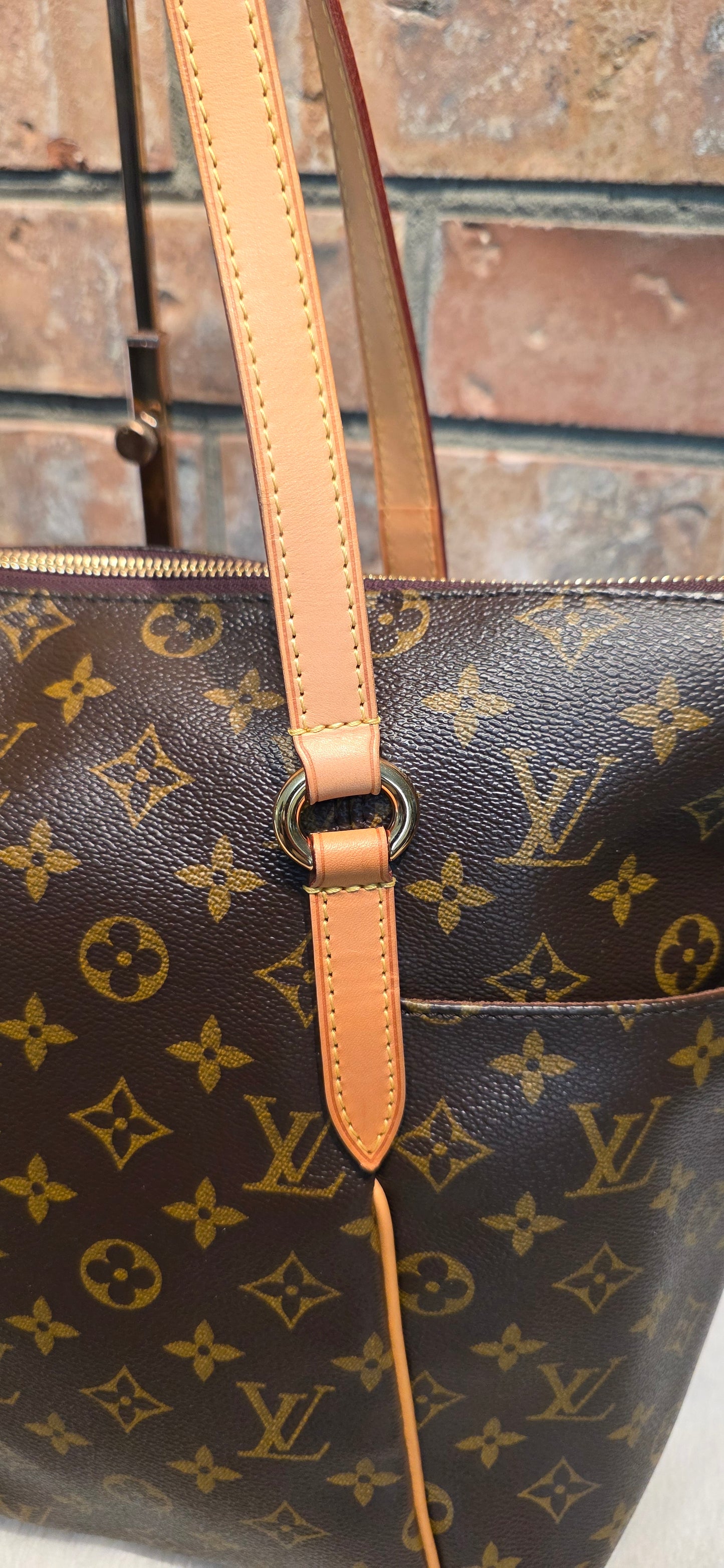Authentic Louis Vuitton Totally MM Monogram