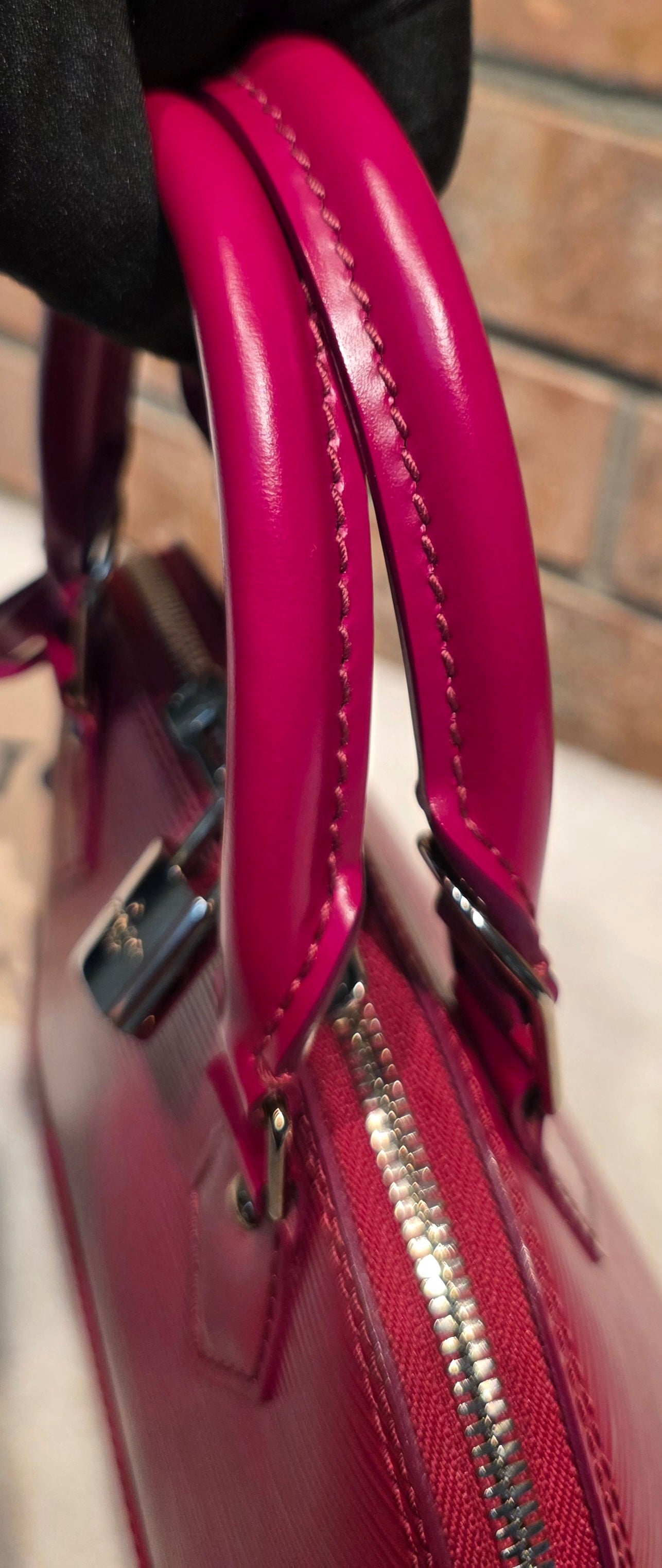 Authentic Louis Vuitton Alma BB Epi Leather in Fuchsia