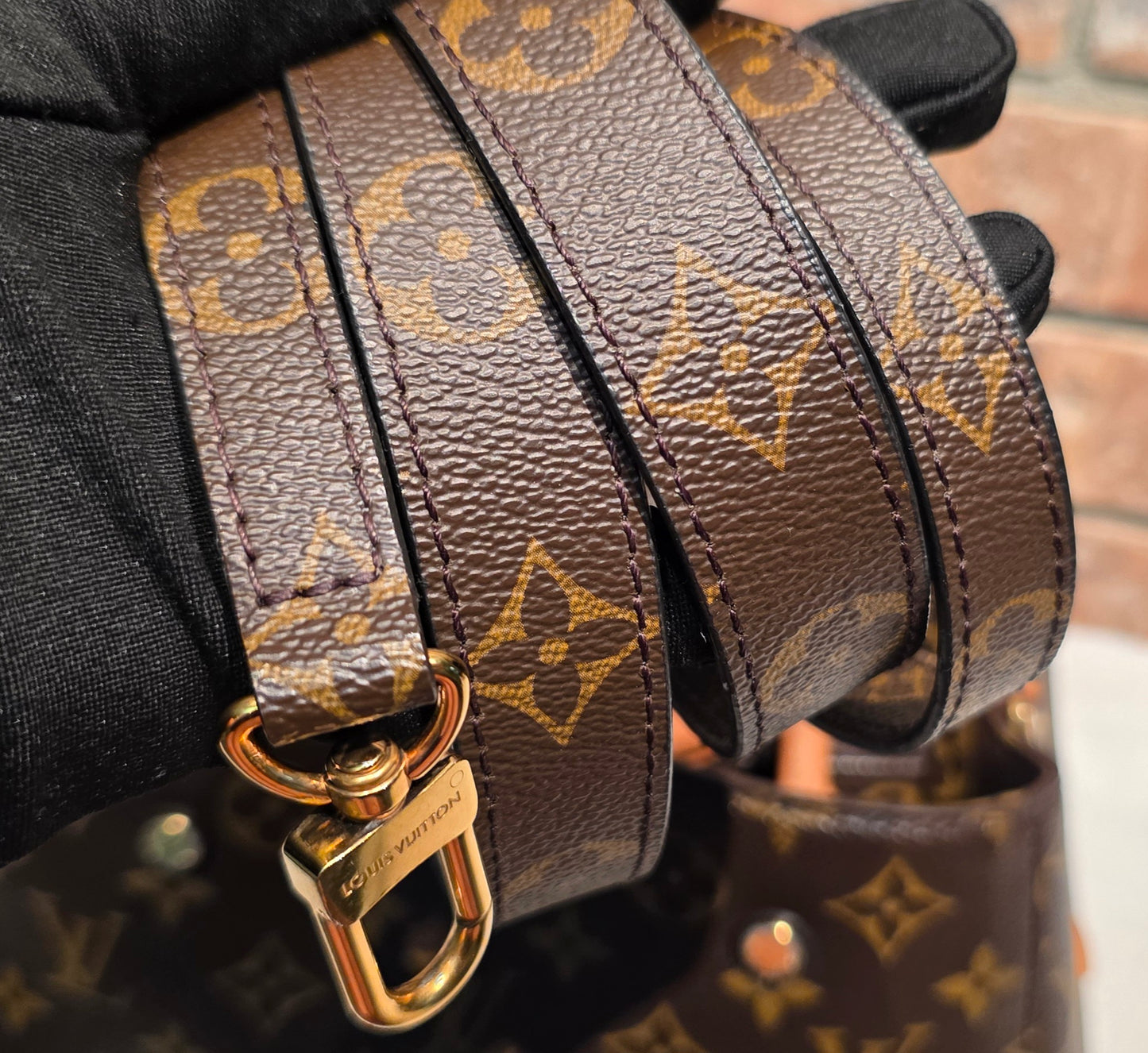 Authentic Louis Vuitton Montaigne BB Monogram