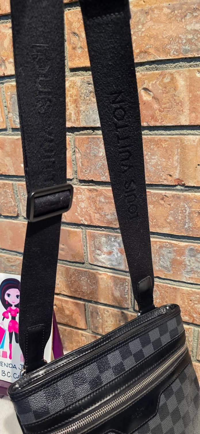 Authentic Louis Vuitton Thomas Crossbody Damier Graphite